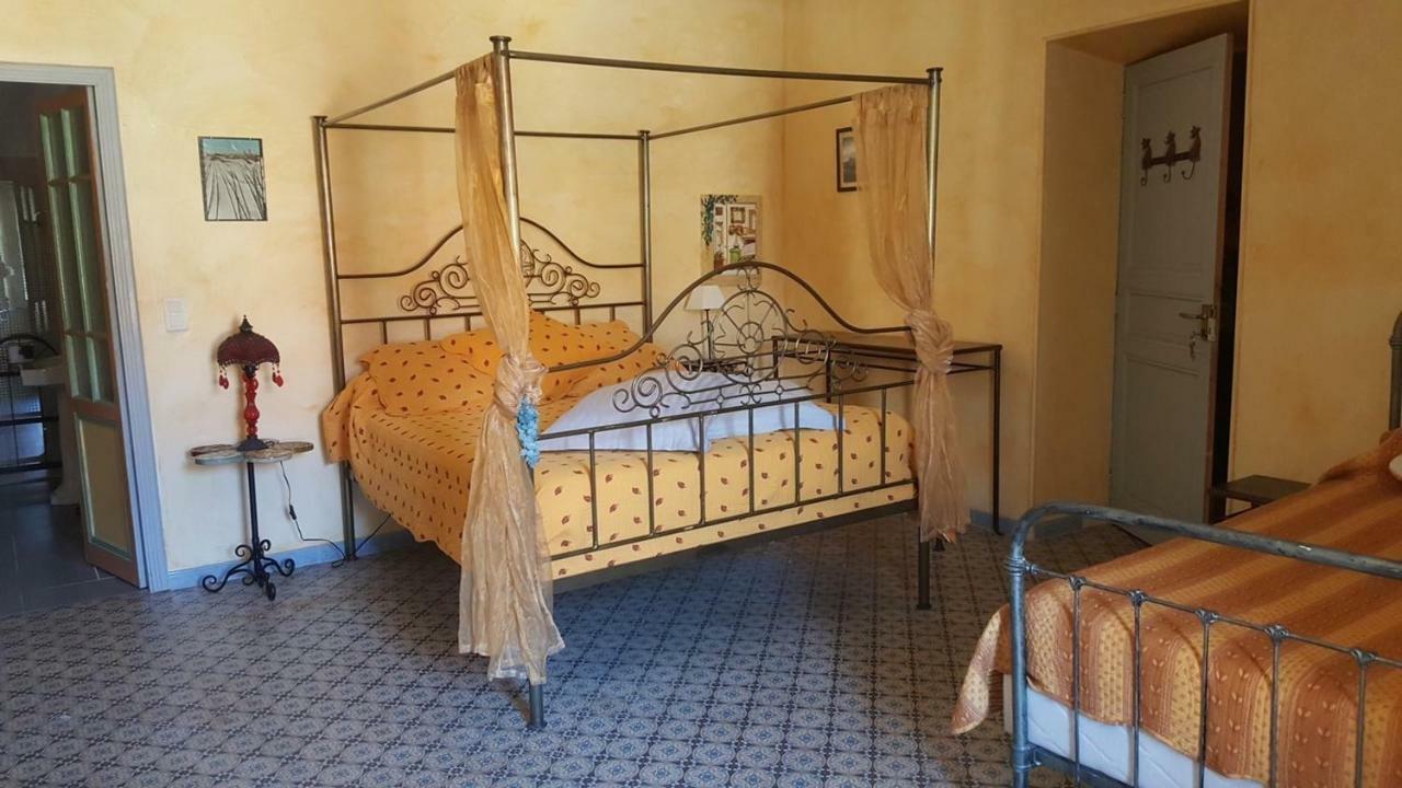 La Maison De Josepha Otel Ferrals-lès-Corbières Dış mekan fotoğraf