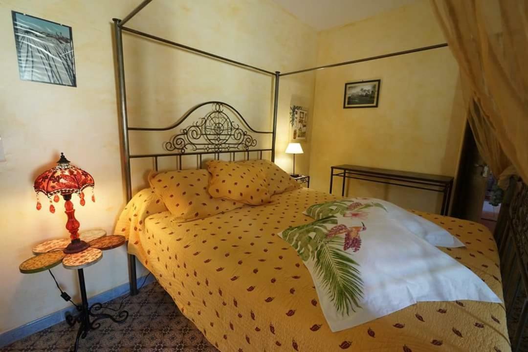 La Maison De Josepha Otel Ferrals-lès-Corbières Dış mekan fotoğraf