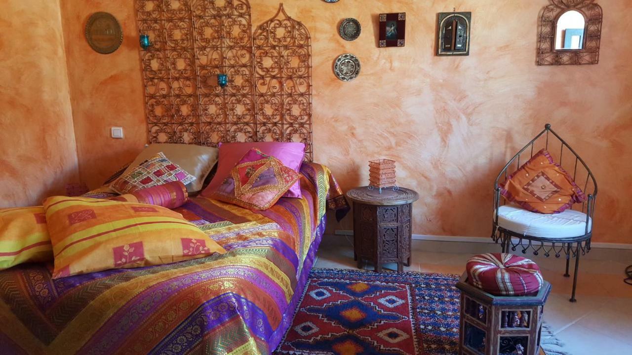 La Maison De Josepha Otel Ferrals-lès-Corbières Dış mekan fotoğraf