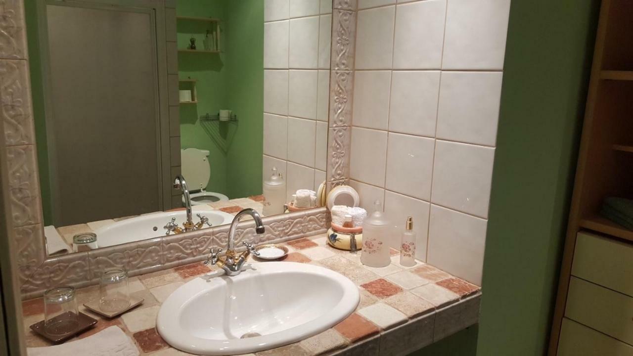 La Maison De Josepha Otel Ferrals-lès-Corbières Dış mekan fotoğraf